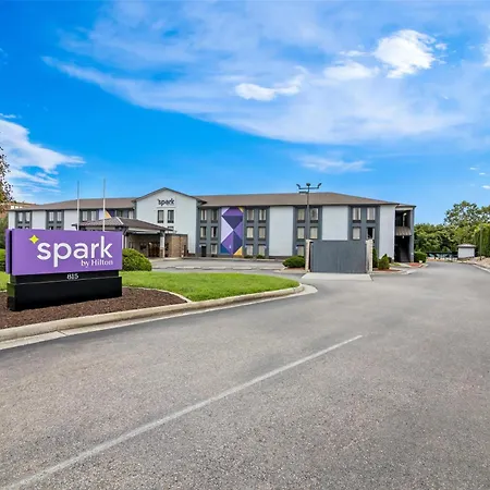 Spark By Hilton Roanoke Civic Center-2