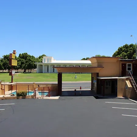 Rodeway Inn Yuma Downtown-2
