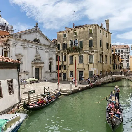 Palazzo San Firmino Historic Palace All Suite Canal View-3