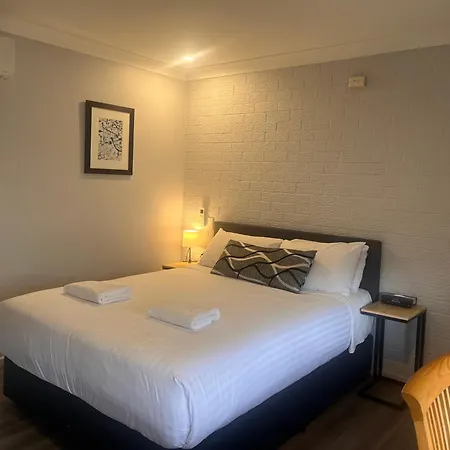 Fern Bay Motel-3