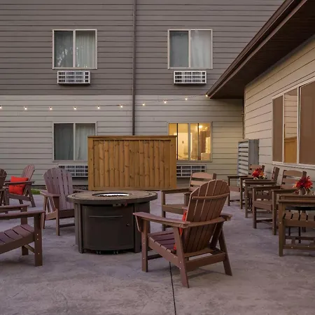 Comfort Inn & Suites-3