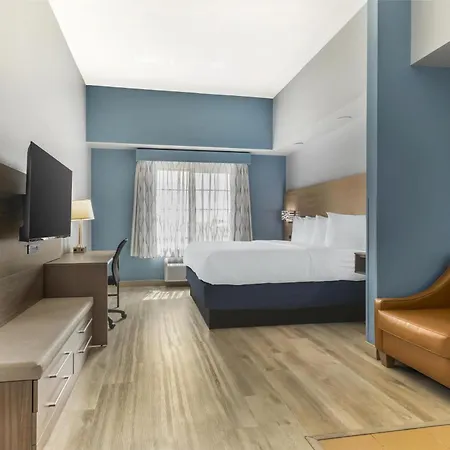 Best Western Plus Fort Worth Forest Hill Inn & Suites-3