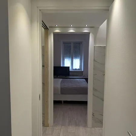 Marconi Rooms And Apartments-2