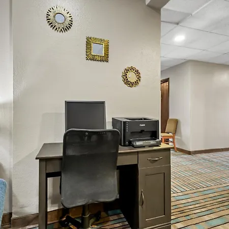 Quality Inn Brookings-University-2