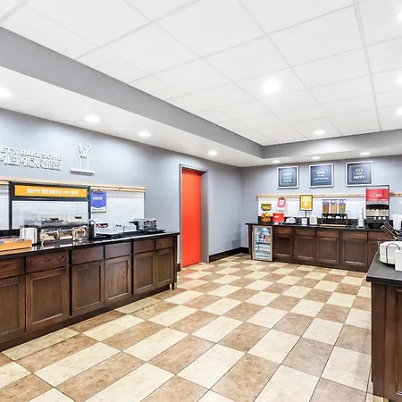 Hampton Inn Dekalb - Near The University-2