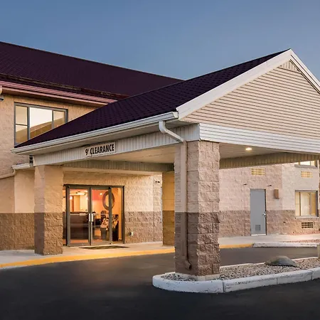 Super 8 By Wyndham Sturtevant Racine-3
