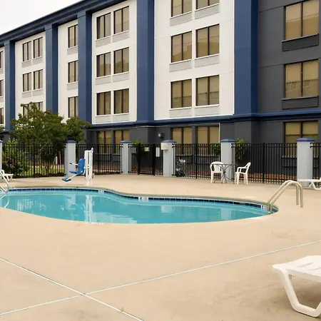 Clarion Pointe Jacksonville Near Camp Lejeune-2