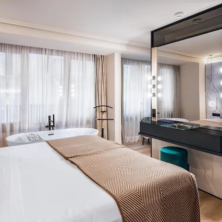 Nivia Born Boutique Hotel-3