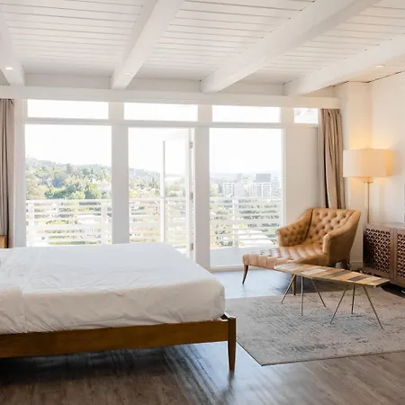 Hollywood Hills Hotel-3