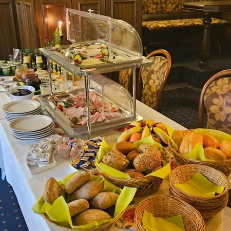 Hotel Zum Schloss-3