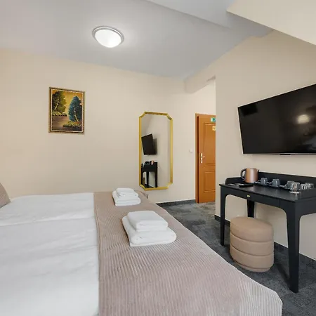 Hotel Reverie - Dependance, Check-In At Metropolitan Star-3