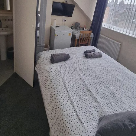 Windmill Guest House-2