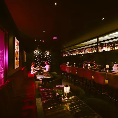 The Gravitique Hotel Khaosan-2
