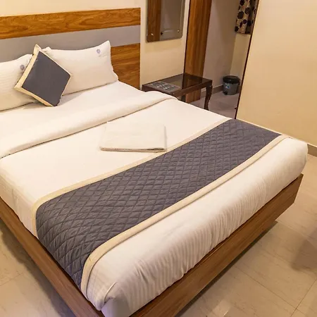 Hotel Comfort Park - Opposite Sri Ramachandra Medical College Porur-2