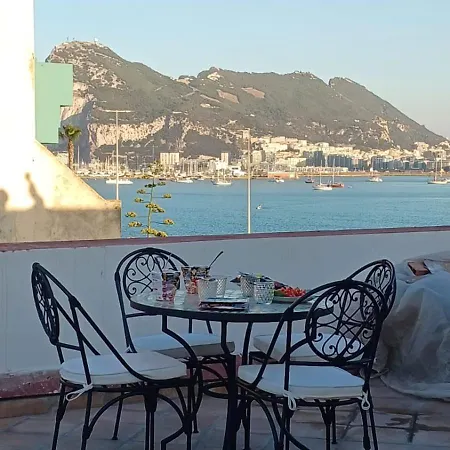 Gibraltar Views Guest House-3