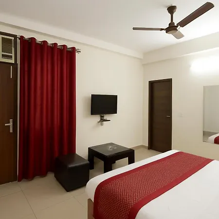 Hotel Quadis - Noida Sec 51-2