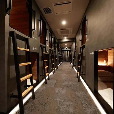 Rembrandt Cabin & Spa Shimbashi - Caters To Men-2