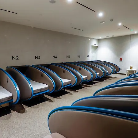 Sleepover Doha North Node, Gate C30-2