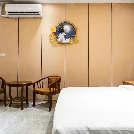 Home Me Hotel Makati-3