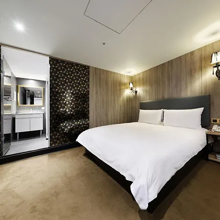 Airline Inn Ximen-2