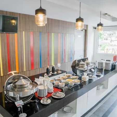 Amaris Hotel Ambon-3