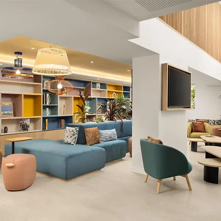 Hampton By Hilton Paris Charles De Gaulle Airport-2