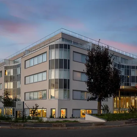 Hampton By Hilton Paris Charles De Gaulle Airport-2