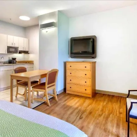 Oyo Townhouse Sulphur,La Extended Stay I-10-2