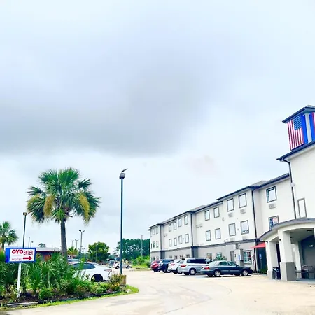 Oyo Townhouse Sulphur,La Extended Stay I-10-3