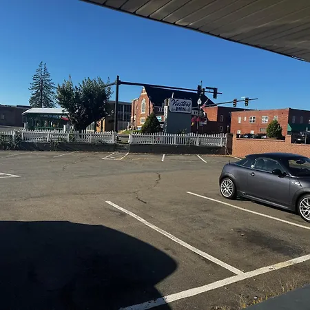 Visitors Inn-2