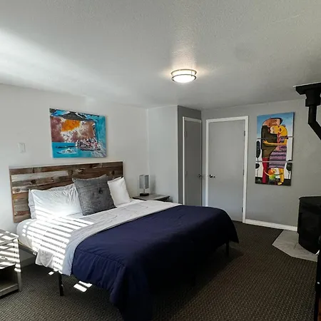 R3 Hotel Lgbtqia All Welcome Adults Only-2