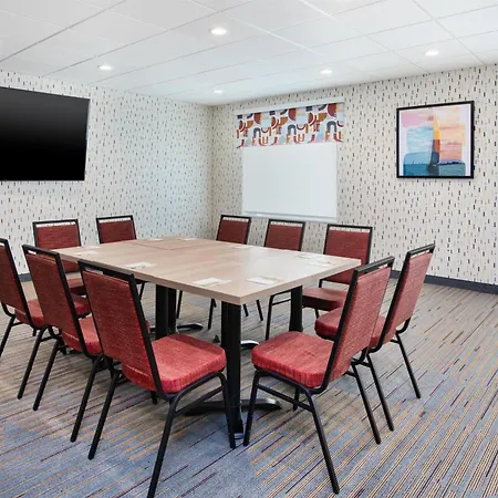 Home2 Suites By Hilton Traverse City-3