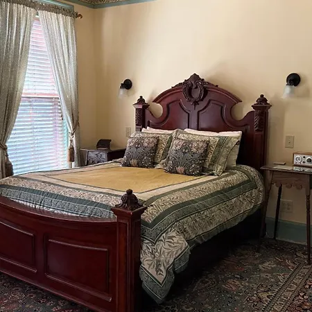 Amherst Inn-3