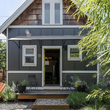 Lemon Door Micro-Loft-2