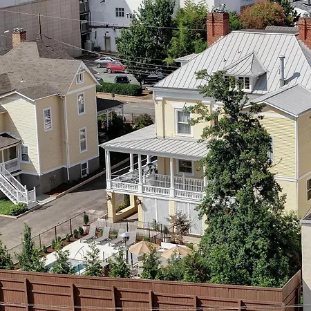 200 South Street Inn-2