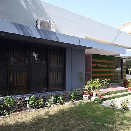 Clifton Inn Guest House-3