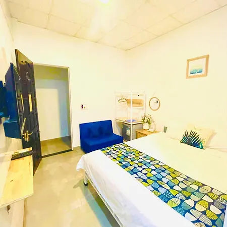 Shark Hostel-3