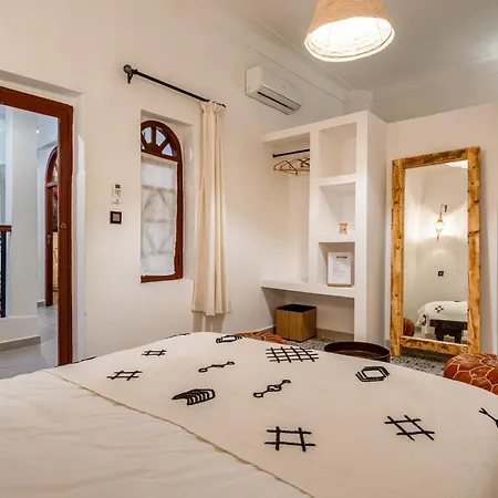 Riad Touria privatisé 5 chambres Rooftop et petit déjeuner-3