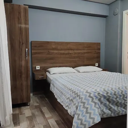 Smyrna Homes & Suits-3
