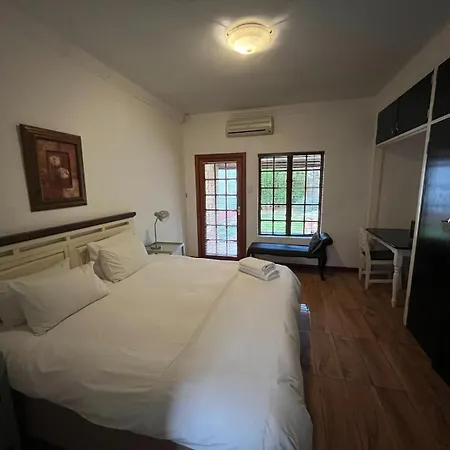 Leruo'S Guest House-2