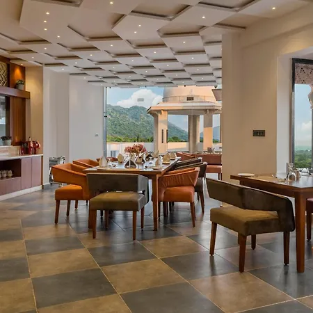 Traavista Aravali Mahal - Luxury Lake View Heritage Resort In Udaipur-3