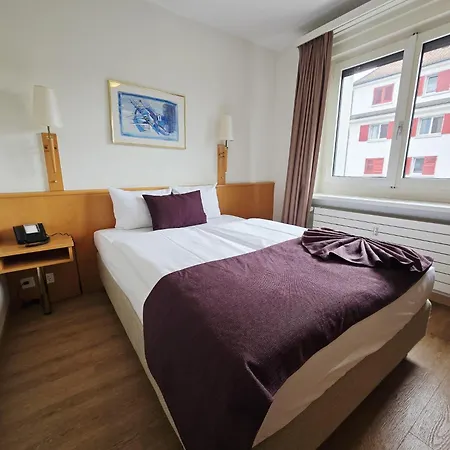 Olympia Hotel Zurich-3