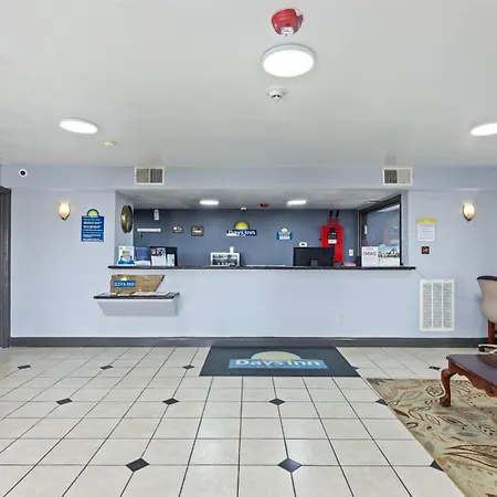 Days Inn By Wyndham Mckinney-3