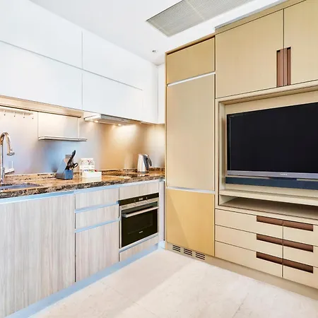 IFC Residence-2