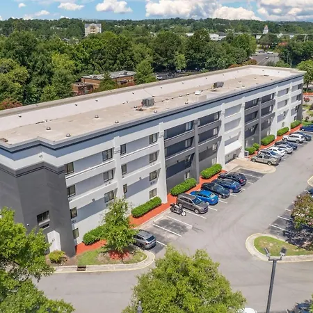 Quality Inn & Suites Raleigh Durham Airport-3