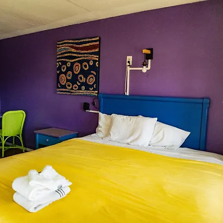 9 Palms Inn-3