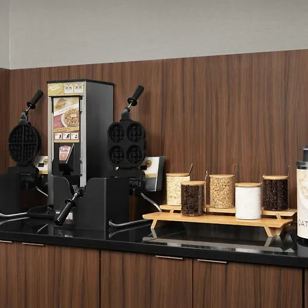 Fairfield Inn & Suites By Marriott Fayetteville North-3