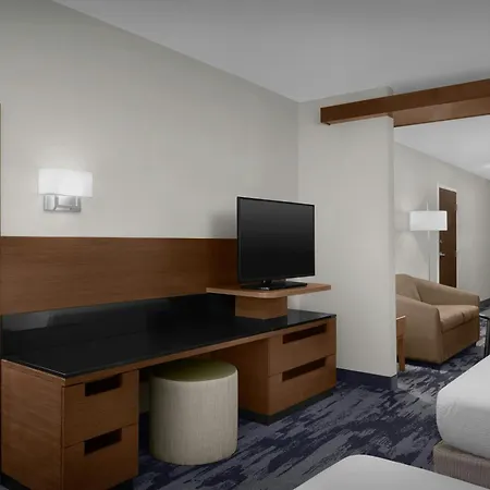 Fairfield Inn & Suites By Marriott Fayetteville North-2
