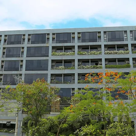 Big Hotel-3