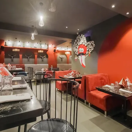 Townhouse Oak Hotel Shubhangan Near Juhu Beach-2